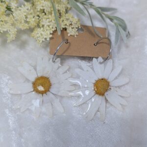 Real Daisy Earrings - White